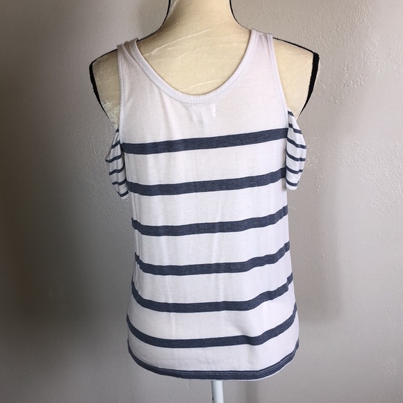 Cold shoulder top - Picture 3 of 5